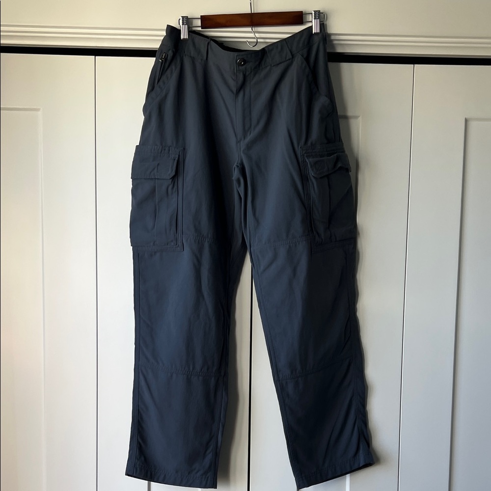 Duluth Trading Co Men's Dark Gray Cargo Pants